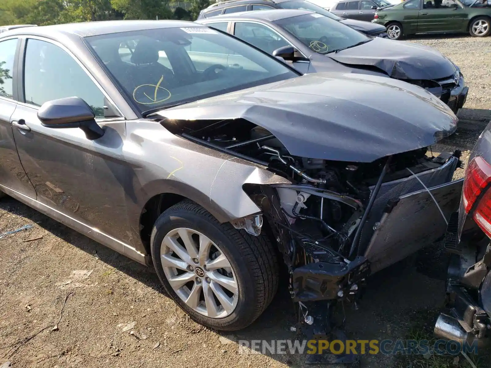 9 Photograph of a damaged car 4T1C11AK7LU999502 TOYOTA CAMRY 2020