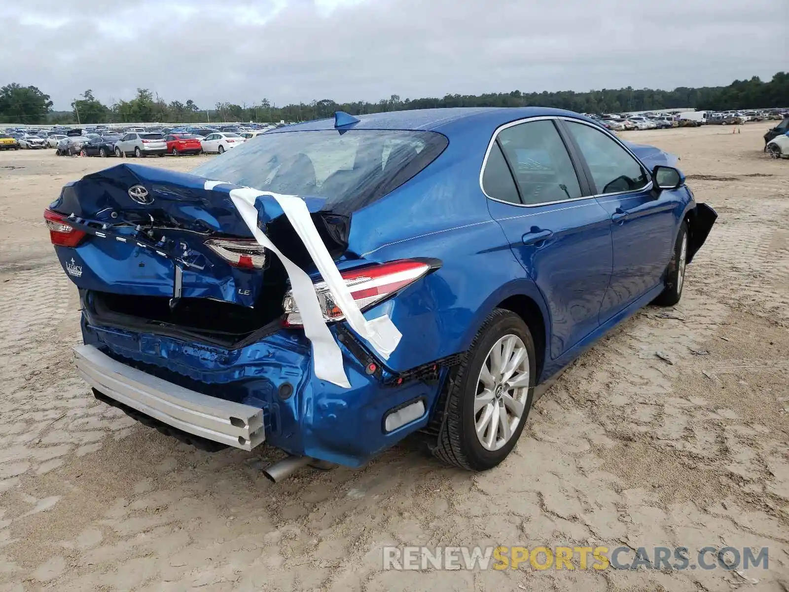 4 Photograph of a damaged car 4T1C11AK8LU309997 TOYOTA CAMRY 2020