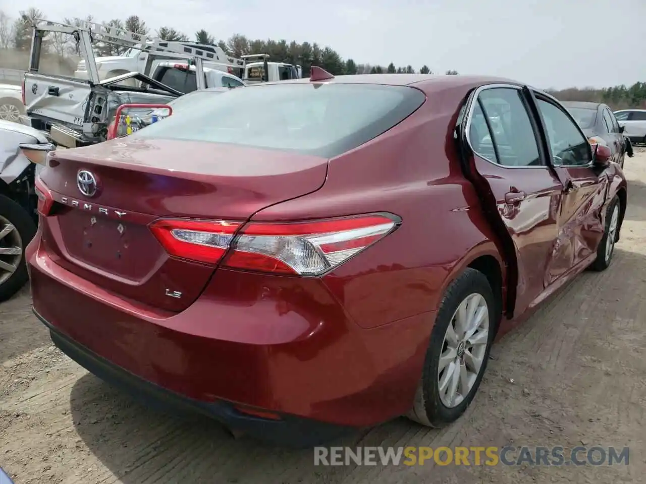 4 Photograph of a damaged car 4T1C11AK8LU318912 TOYOTA CAMRY 2020