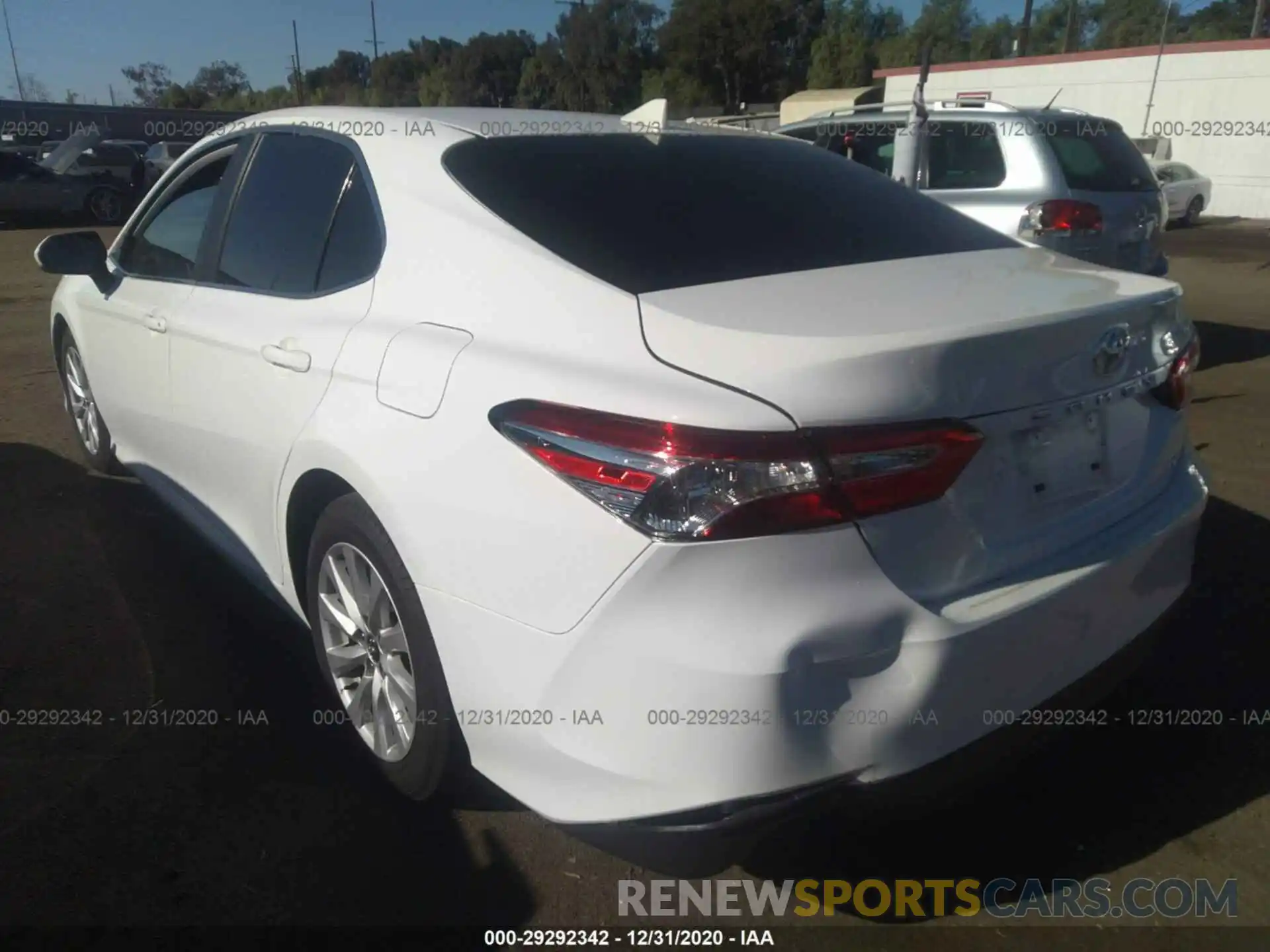 3 Photograph of a damaged car 4T1C11AK8LU319431 TOYOTA CAMRY 2020