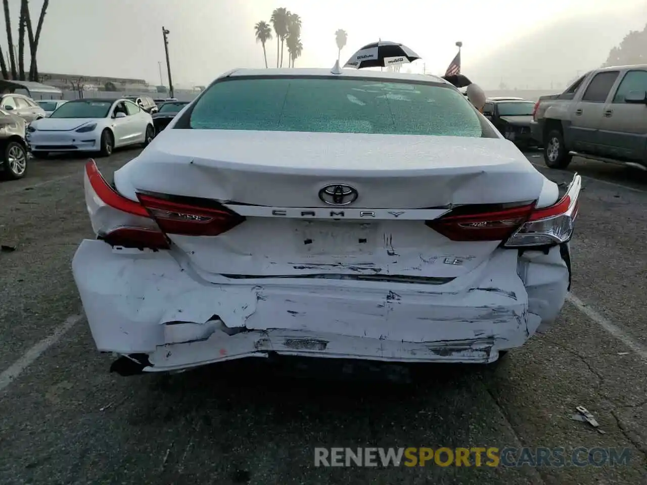 6 Photograph of a damaged car 4T1C11AK8LU321423 TOYOTA CAMRY 2020