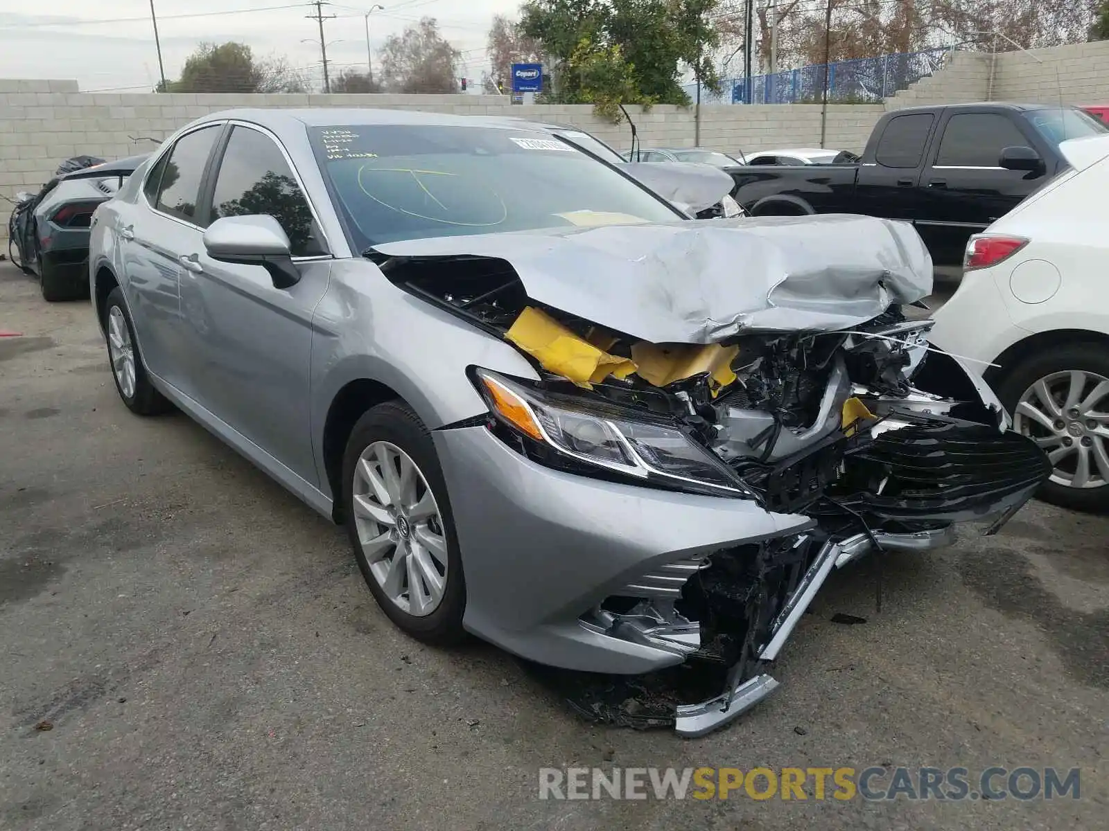 1 Photograph of a damaged car 4T1C11AK8LU322474 TOYOTA CAMRY 2020