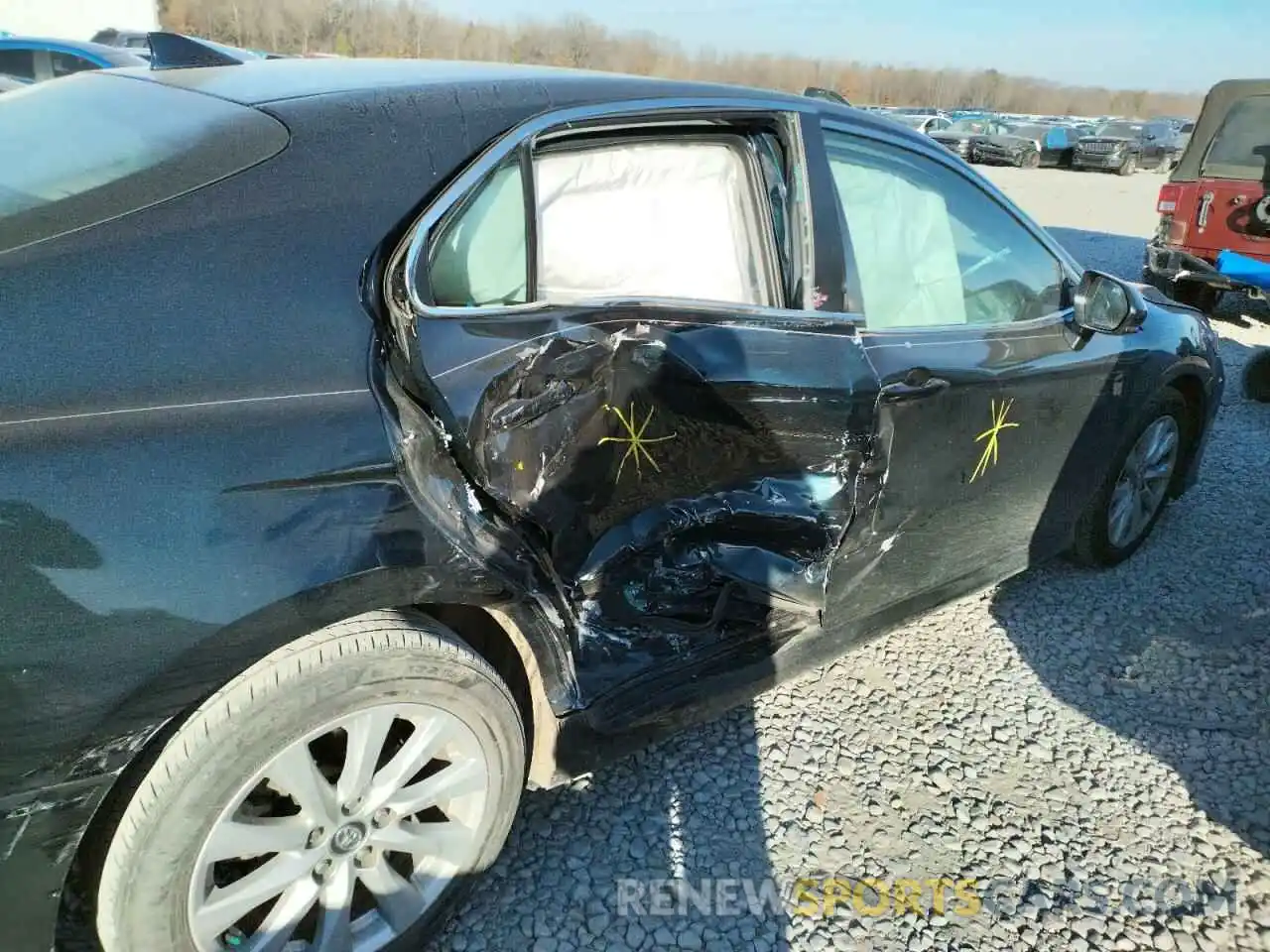 9 Photograph of a damaged car 4T1C11AK8LU327951 TOYOTA CAMRY 2020