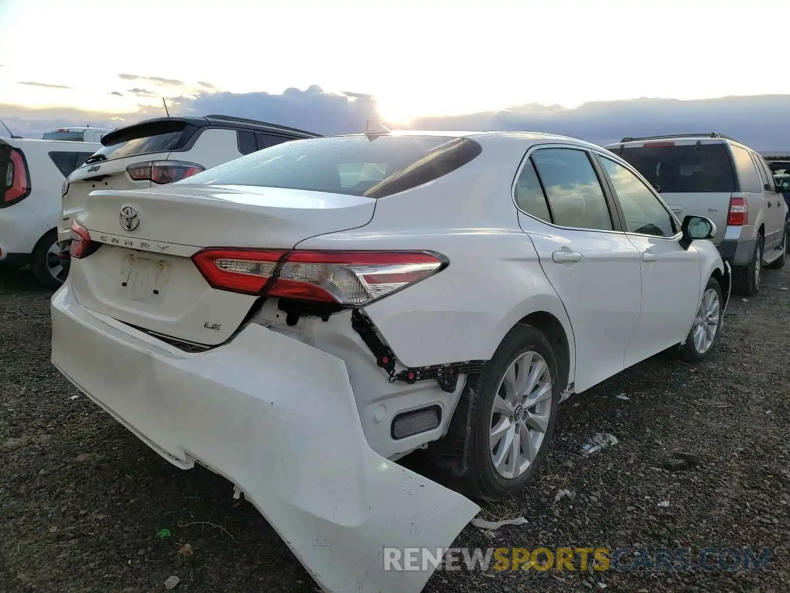 4 Photograph of a damaged car 4T1C11AK8LU332292 TOYOTA CAMRY 2020