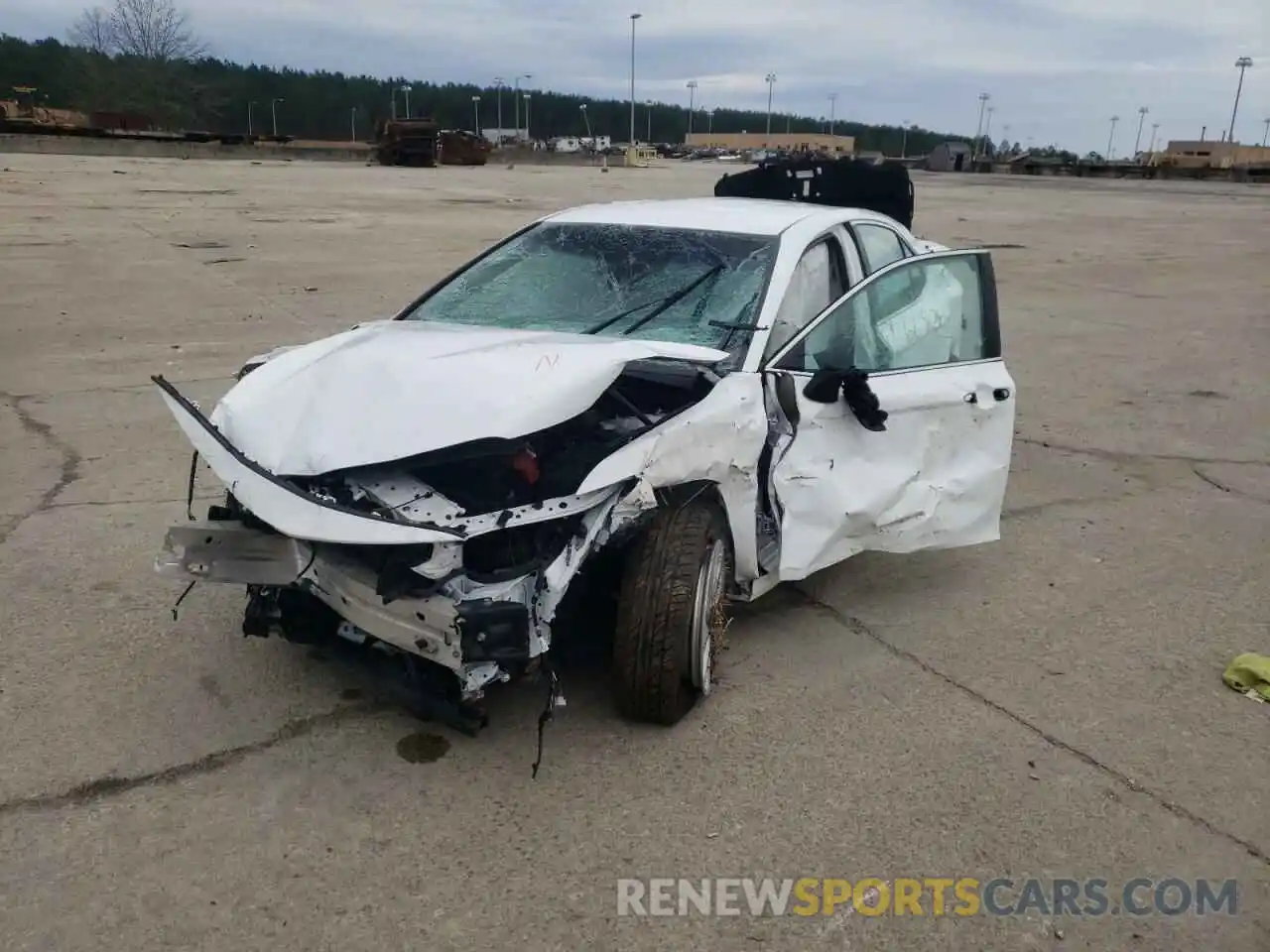 2 Photograph of a damaged car 4T1C11AK8LU332390 TOYOTA CAMRY 2020