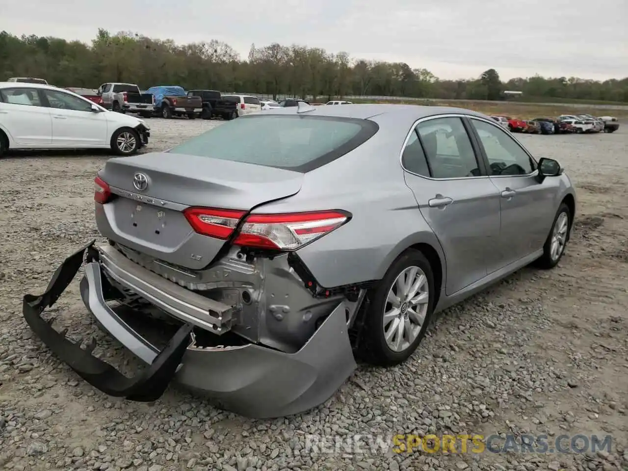 4 Photograph of a damaged car 4T1C11AK8LU335483 TOYOTA CAMRY 2020