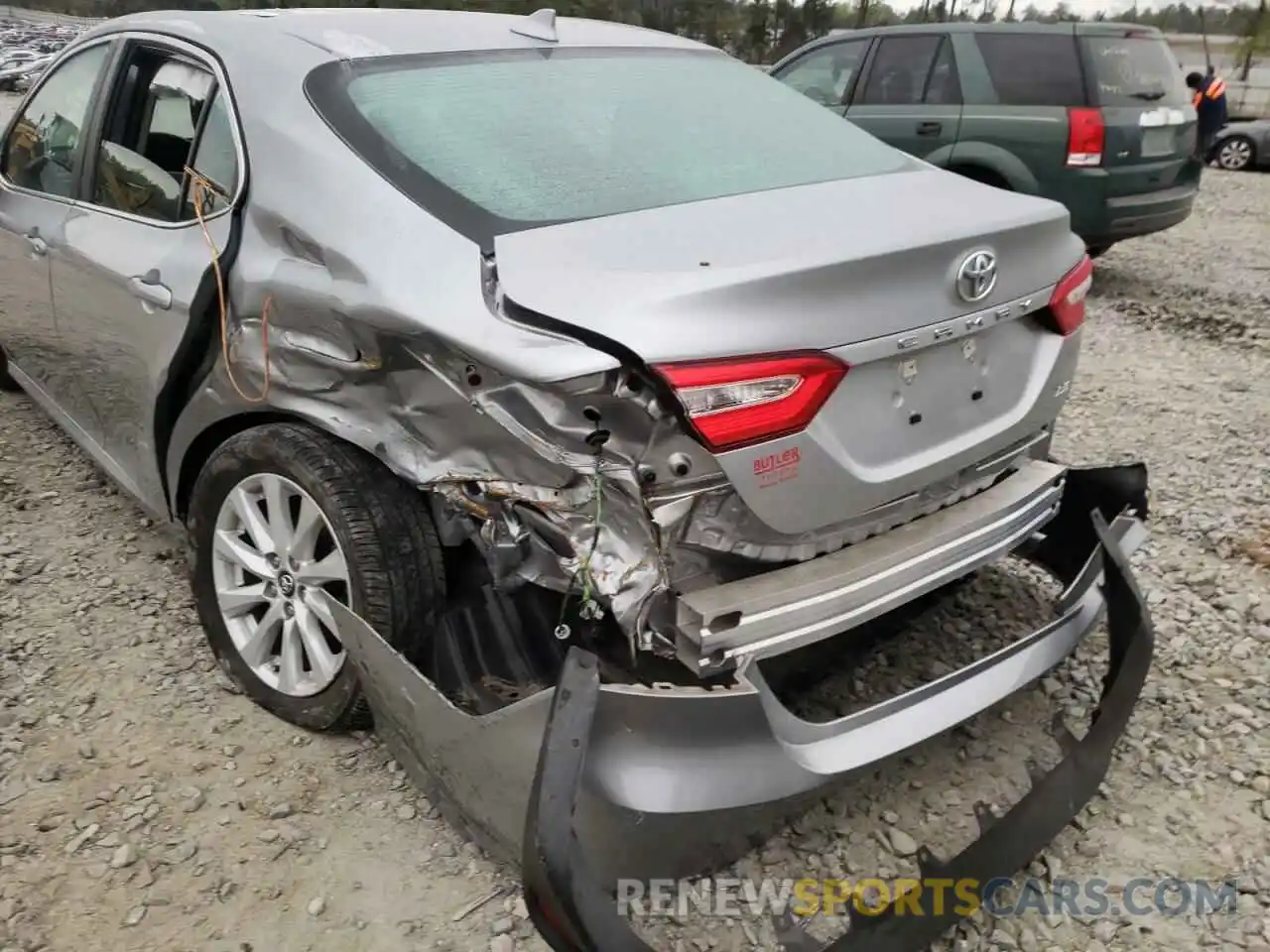 9 Photograph of a damaged car 4T1C11AK8LU335483 TOYOTA CAMRY 2020