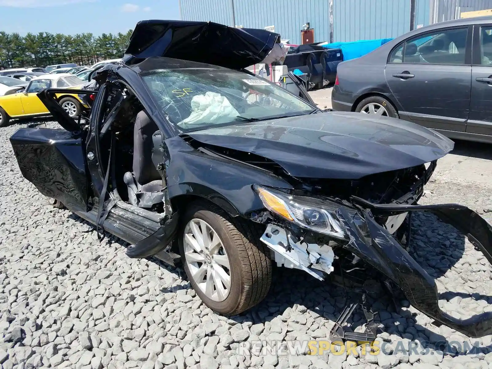 1 Фотография поврежденного автомобиля 4T1C11AK8LU335841 TOYOTA CAMRY 2020