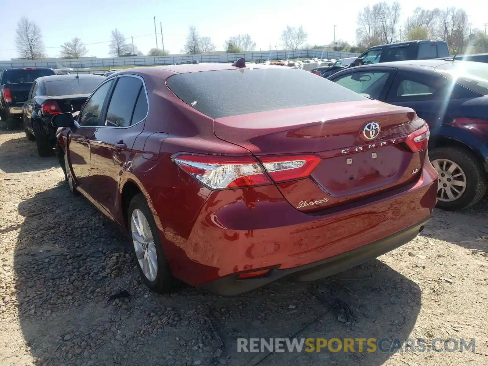 3 Photograph of a damaged car 4T1C11AK8LU338268 TOYOTA CAMRY 2020