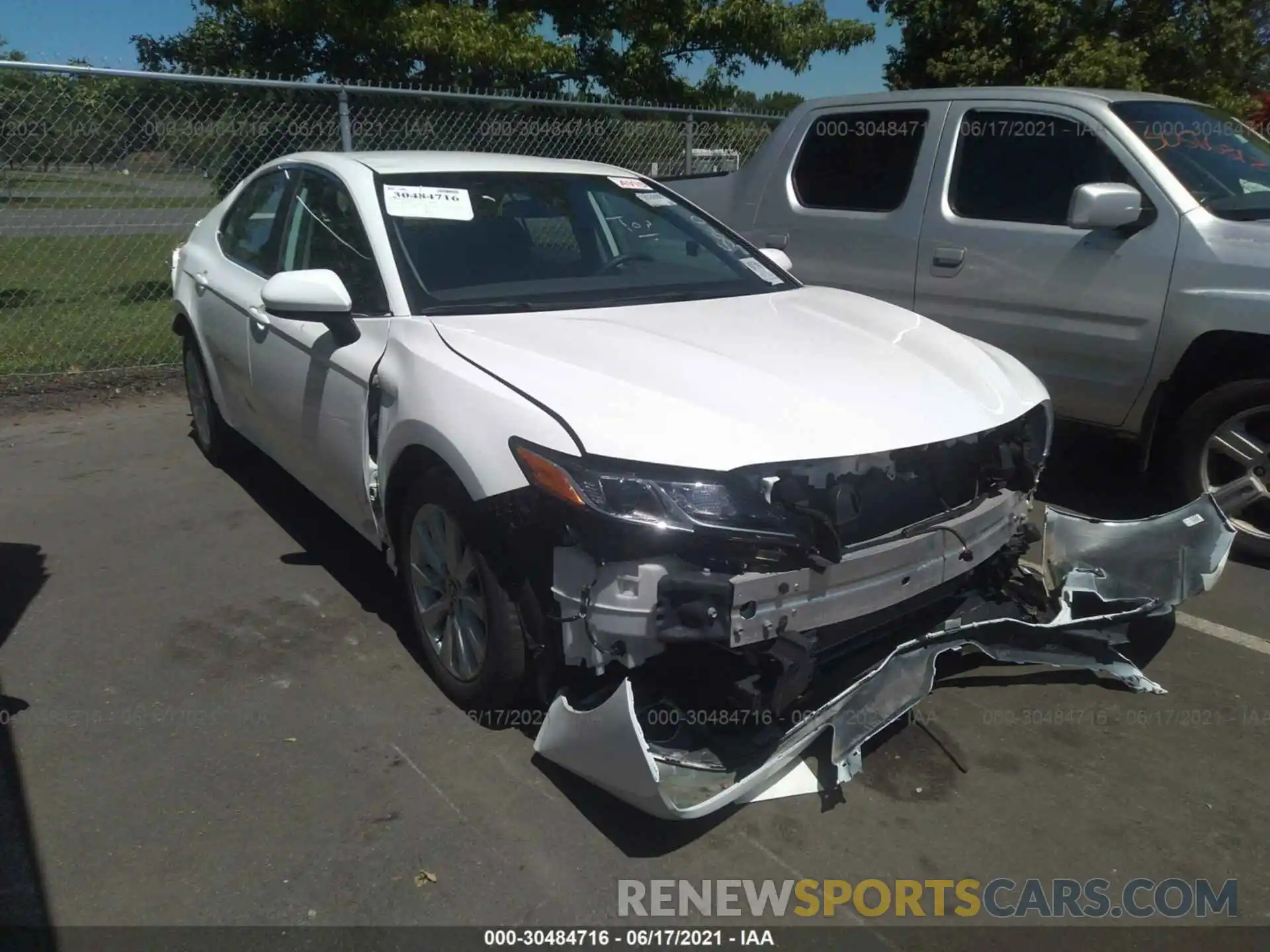 1 Photograph of a damaged car 4T1C11AK8LU344605 TOYOTA CAMRY 2020