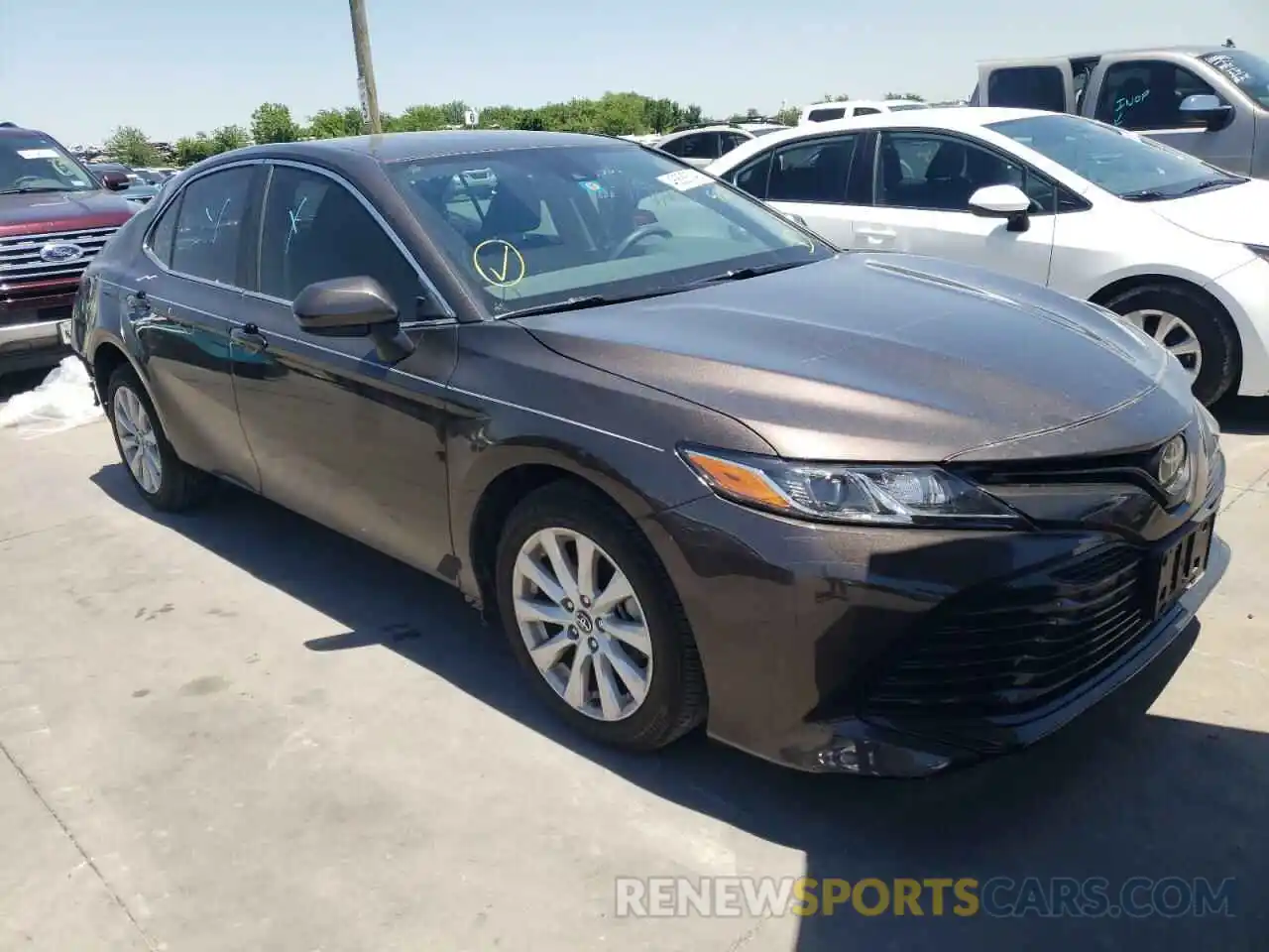 1 Photograph of a damaged car 4T1C11AK8LU344975 TOYOTA CAMRY 2020