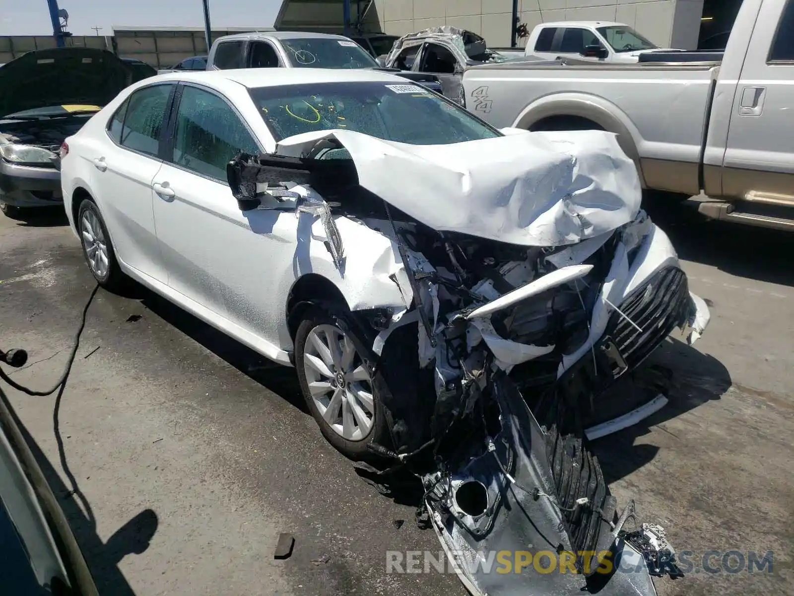 1 Photograph of a damaged car 4T1C11AK8LU346550 TOYOTA CAMRY 2020