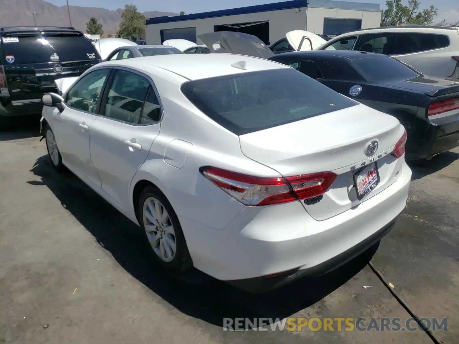 3 Photograph of a damaged car 4T1C11AK8LU346550 TOYOTA CAMRY 2020