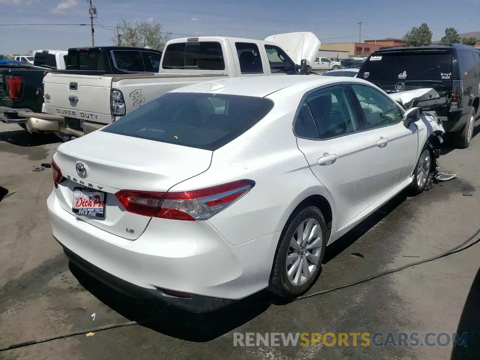 4 Photograph of a damaged car 4T1C11AK8LU346550 TOYOTA CAMRY 2020