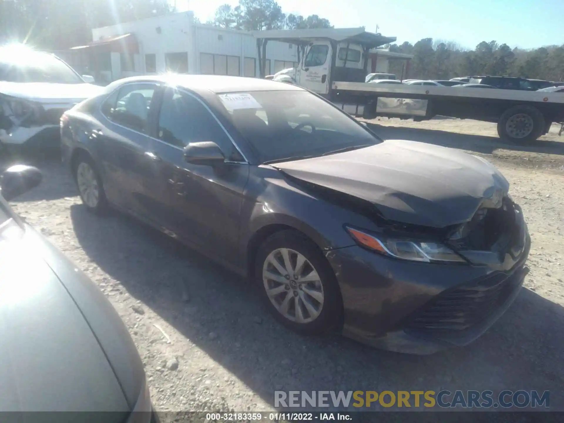 1 Photograph of a damaged car 4T1C11AK8LU350906 TOYOTA CAMRY 2020