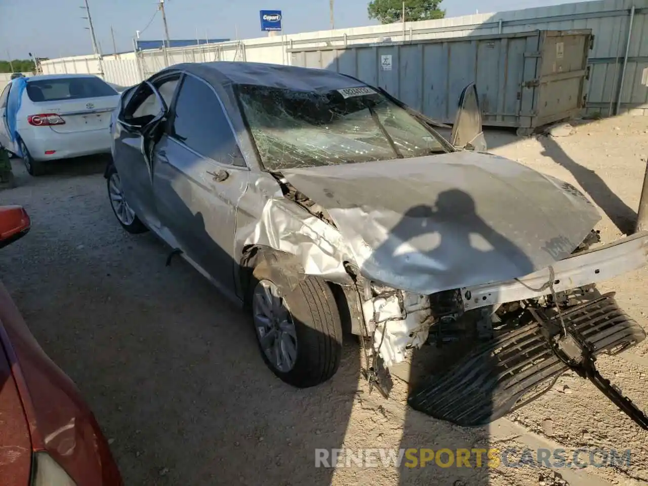 9 Photograph of a damaged car 4T1C11AK8LU356740 TOYOTA CAMRY 2020