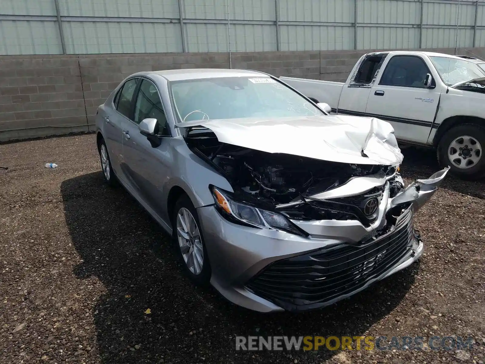 1 Photograph of a damaged car 4T1C11AK8LU358357 TOYOTA CAMRY 2020