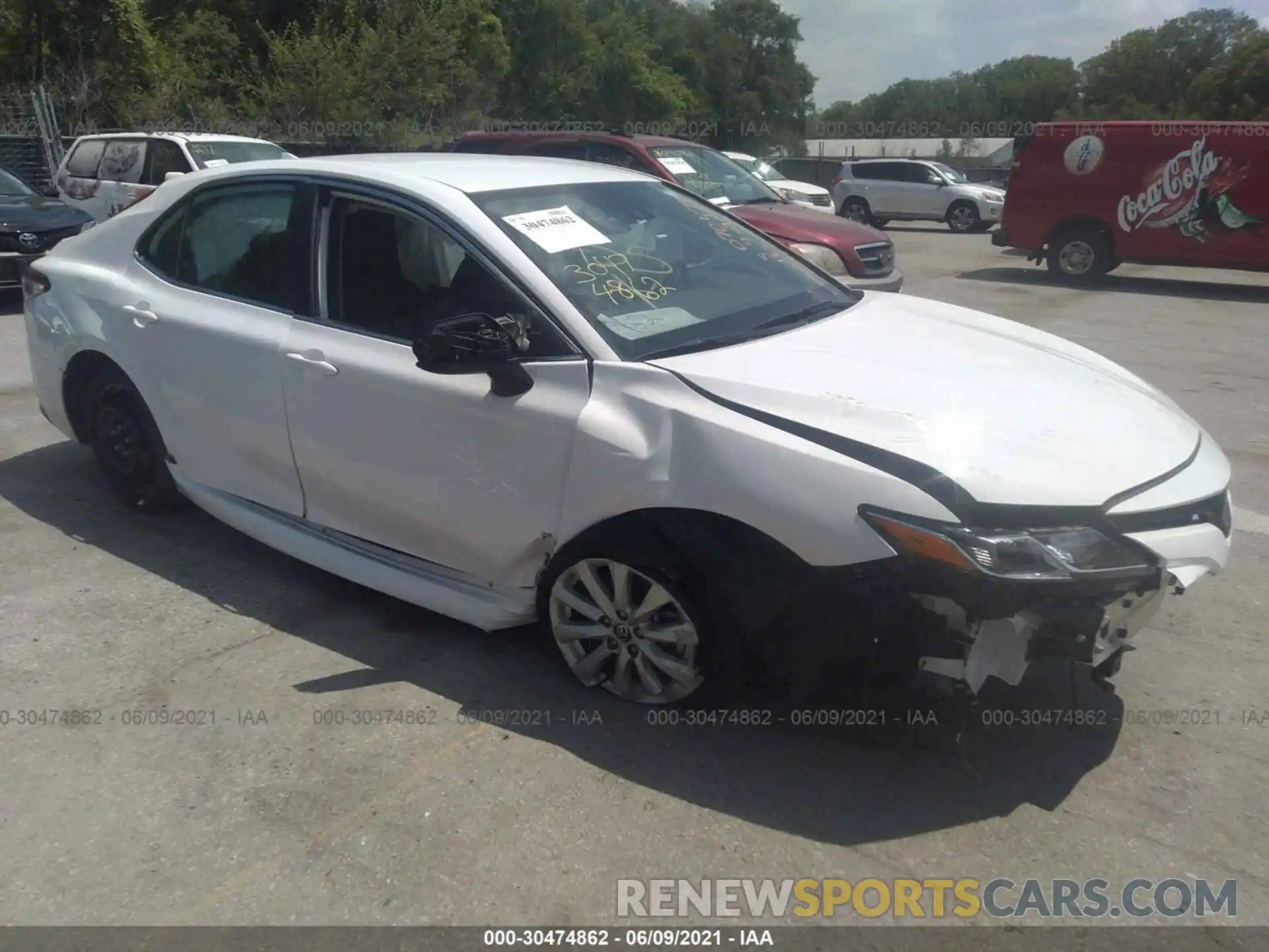 1 Photograph of a damaged car 4T1C11AK8LU359380 TOYOTA CAMRY 2020