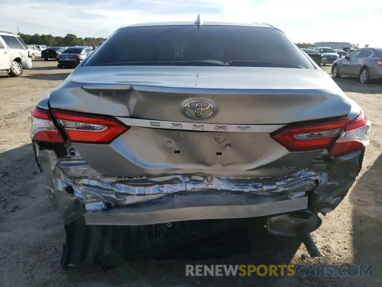 9 Photograph of a damaged car 4T1C11AK8LU362909 TOYOTA CAMRY 2020