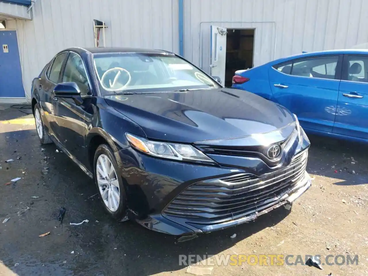 1 Photograph of a damaged car 4T1C11AK8LU363803 TOYOTA CAMRY 2020