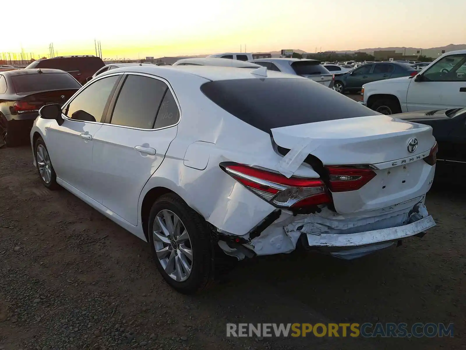 3 Photograph of a damaged car 4T1C11AK8LU369567 TOYOTA CAMRY 2020