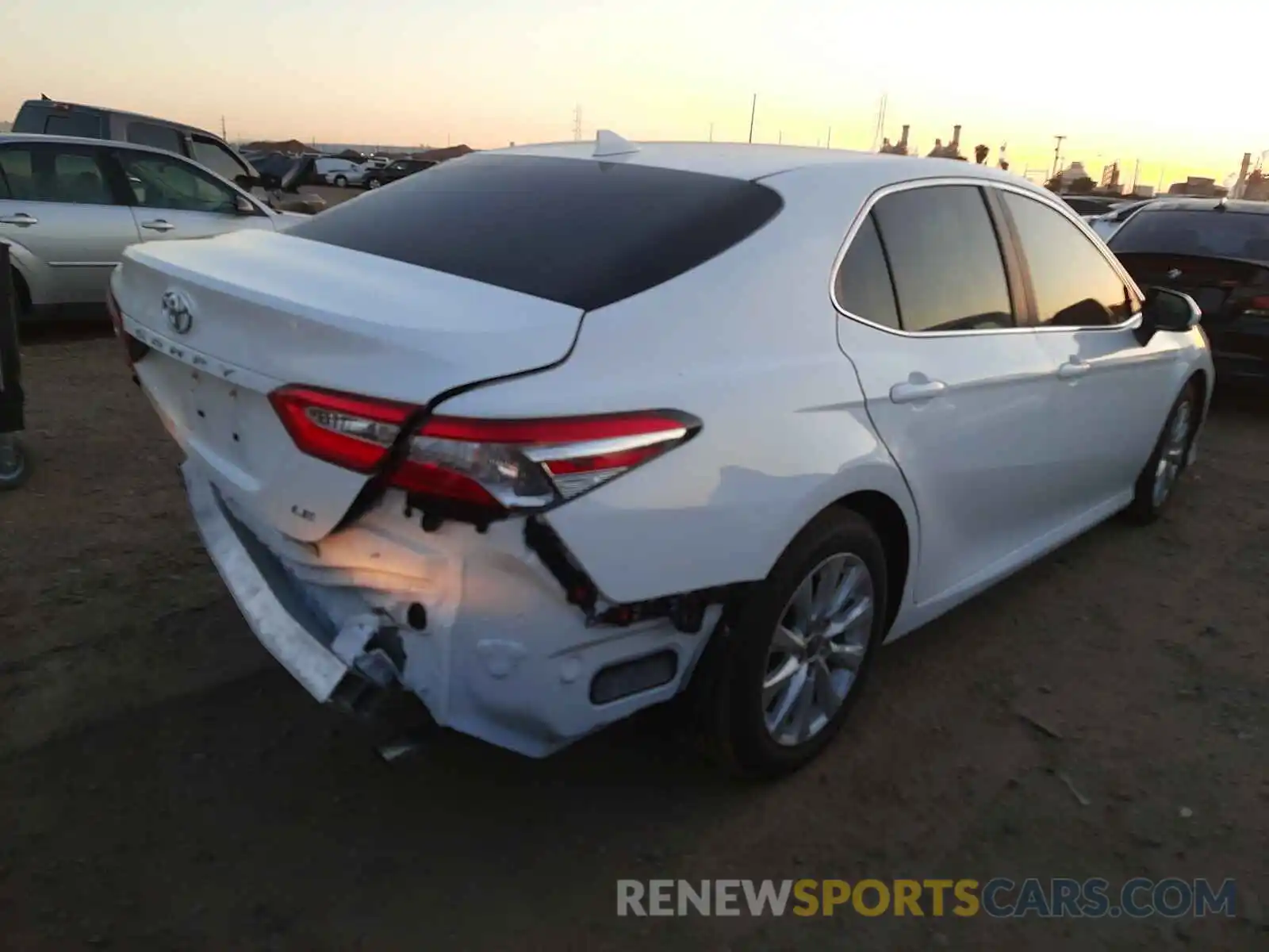 4 Photograph of a damaged car 4T1C11AK8LU369567 TOYOTA CAMRY 2020