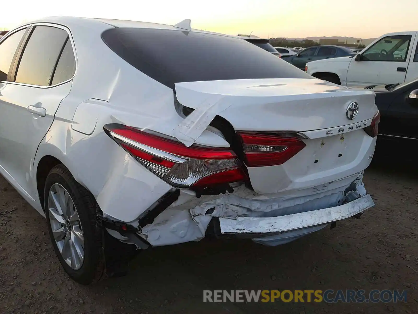 9 Photograph of a damaged car 4T1C11AK8LU369567 TOYOTA CAMRY 2020