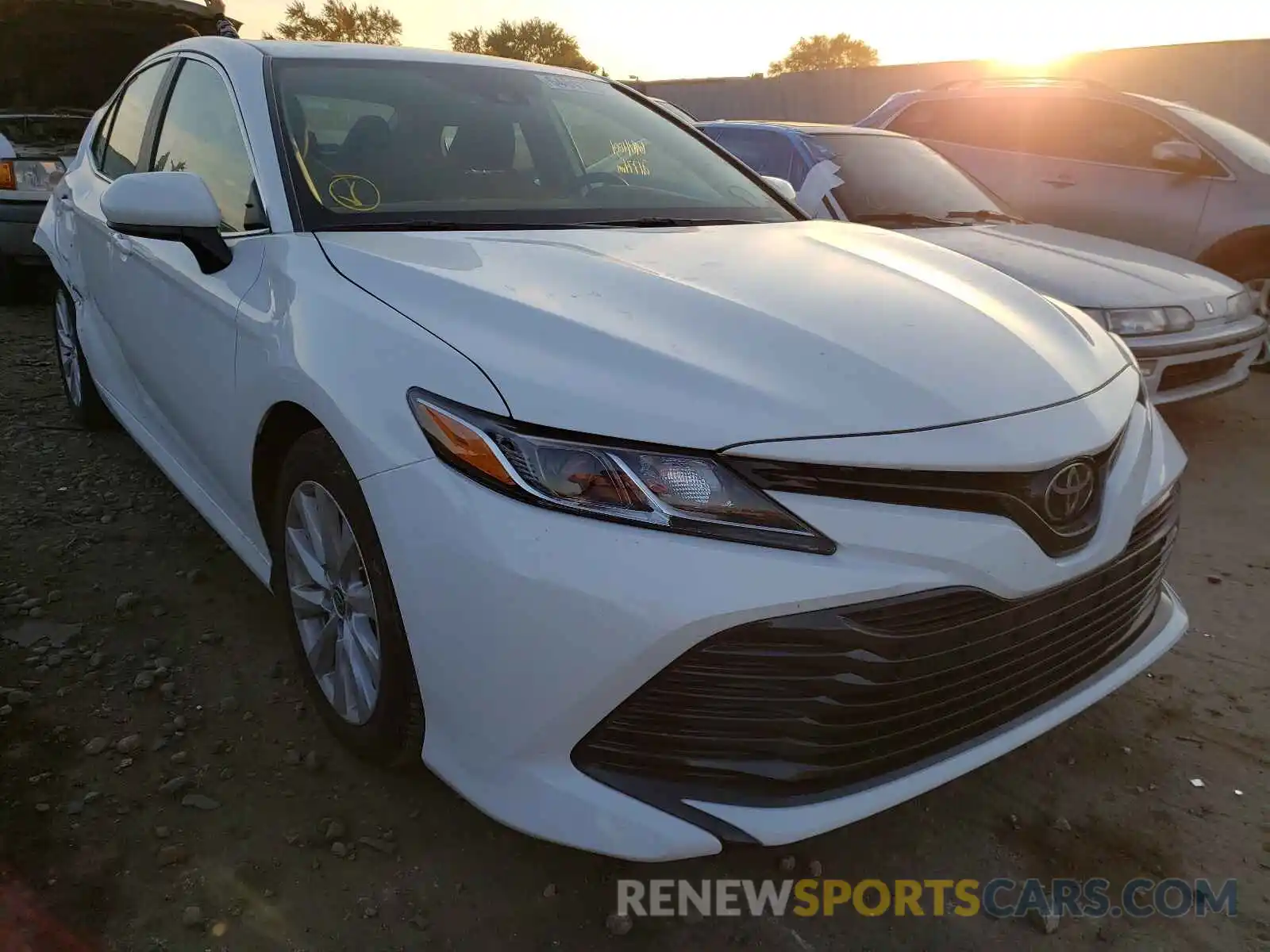 1 Photograph of a damaged car 4T1C11AK8LU370847 TOYOTA CAMRY 2020