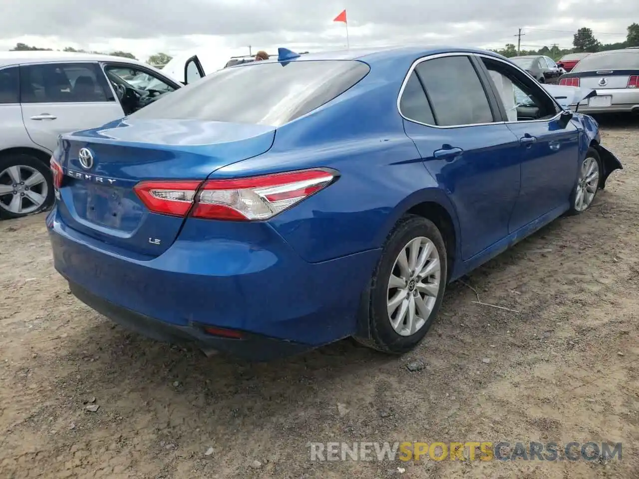 4 Photograph of a damaged car 4T1C11AK8LU390922 TOYOTA CAMRY 2020