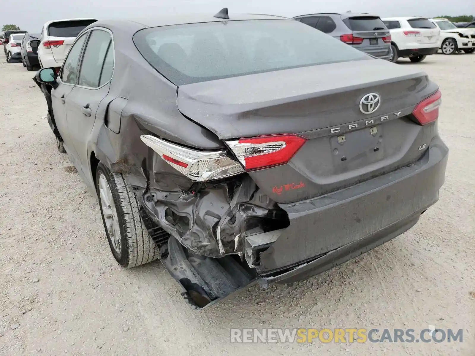 3 Photograph of a damaged car 4T1C11AK8LU397028 TOYOTA CAMRY 2020