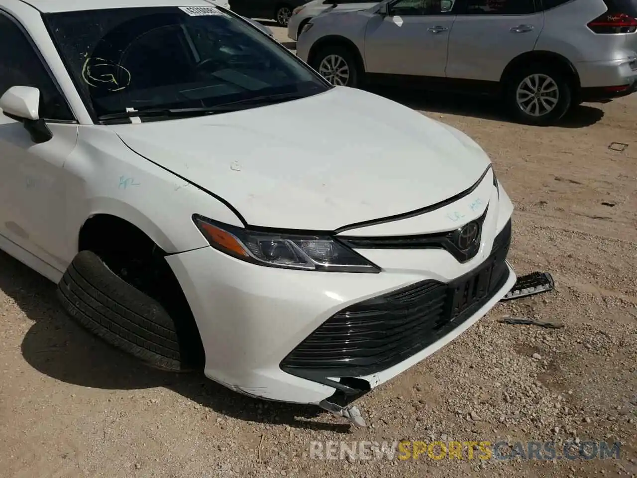 9 Photograph of a damaged car 4T1C11AK8LU503929 TOYOTA CAMRY 2020