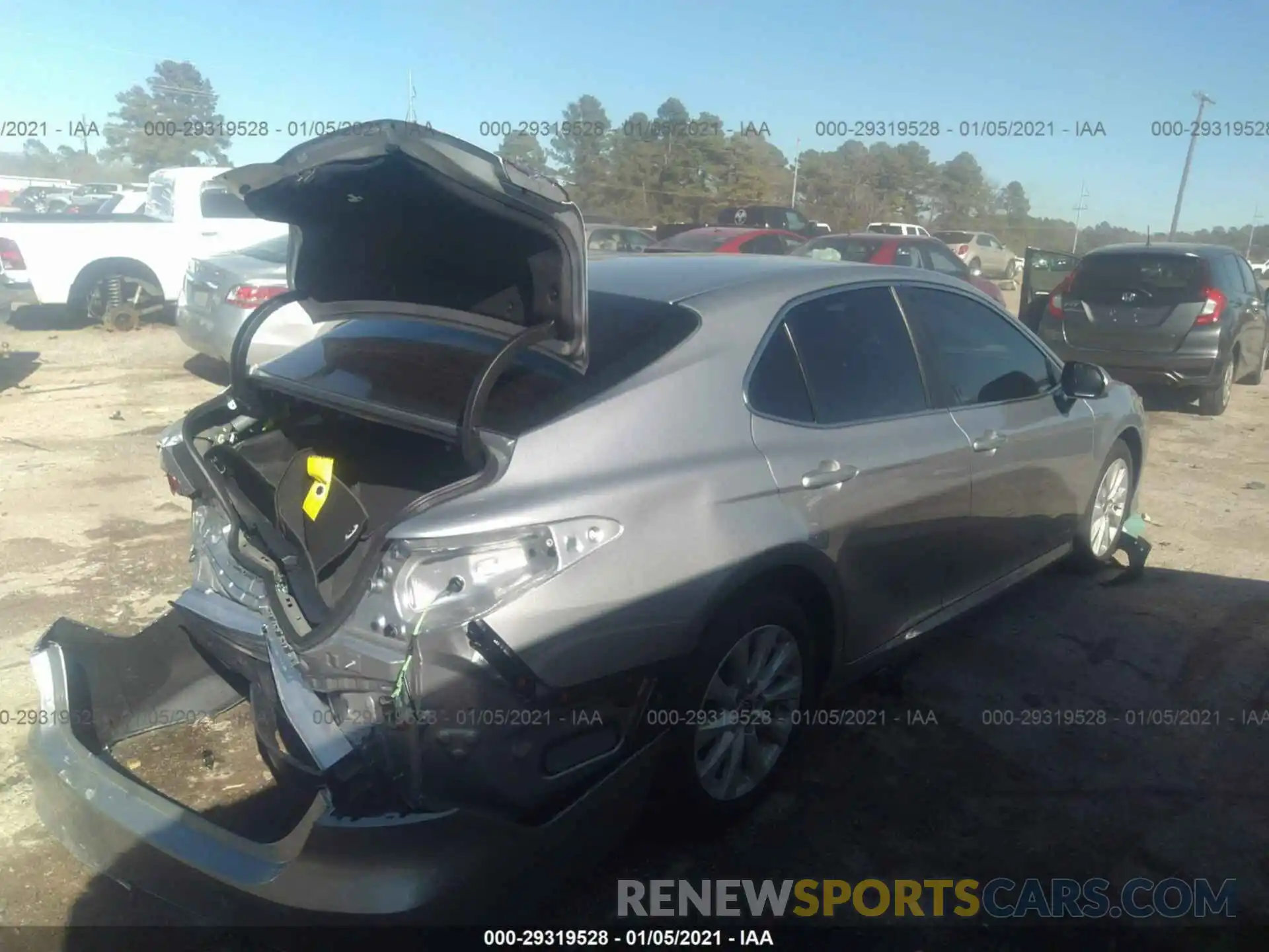 4 Photograph of a damaged car 4T1C11AK8LU504661 TOYOTA CAMRY 2020