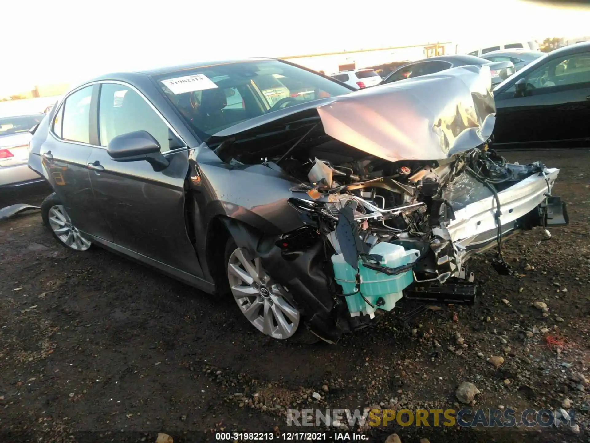 1 Photograph of a damaged car 4T1C11AK8LU871270 TOYOTA CAMRY 2020