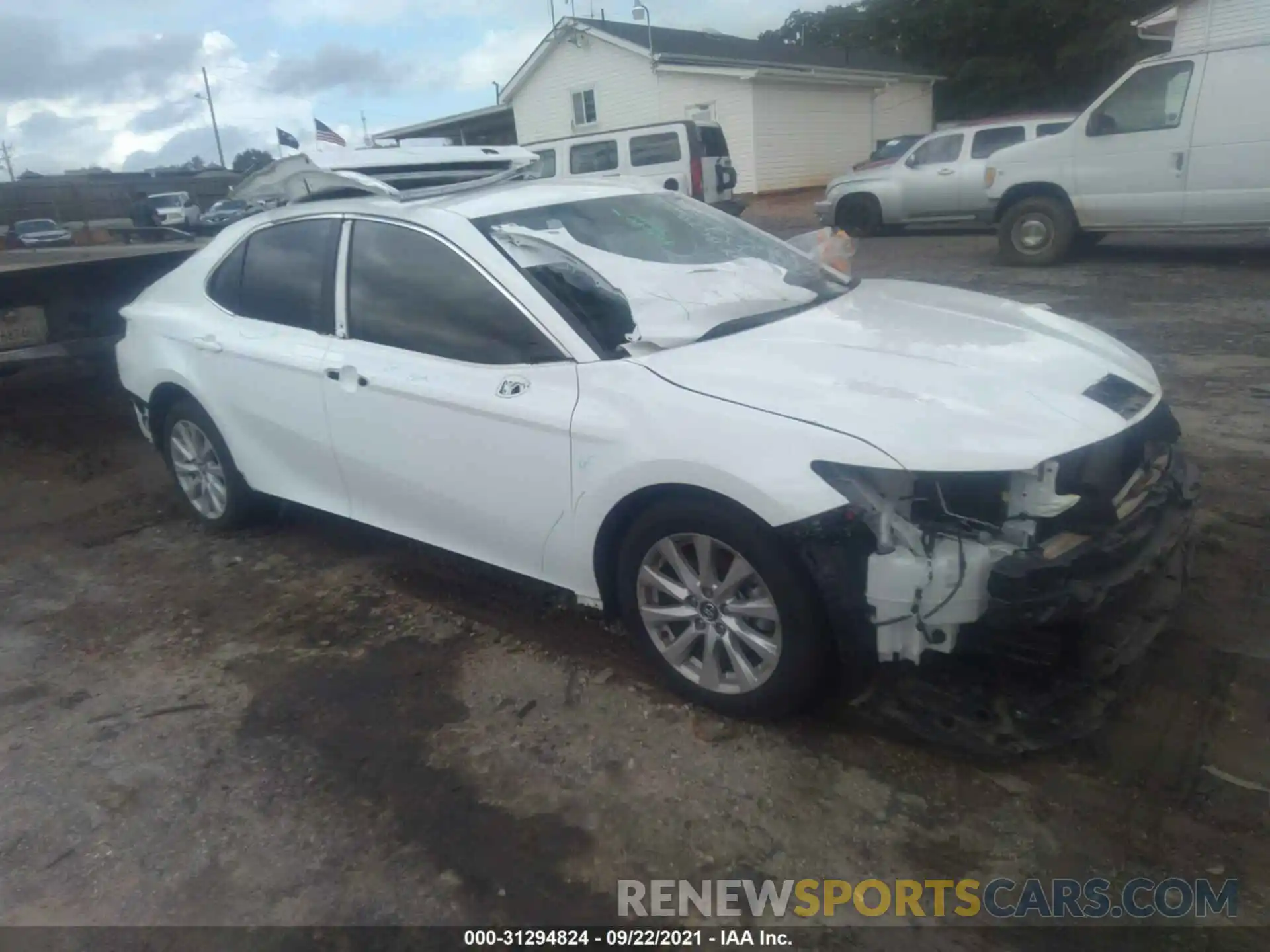 1 Photograph of a damaged car 4T1C11AK8LU872743 TOYOTA CAMRY 2020