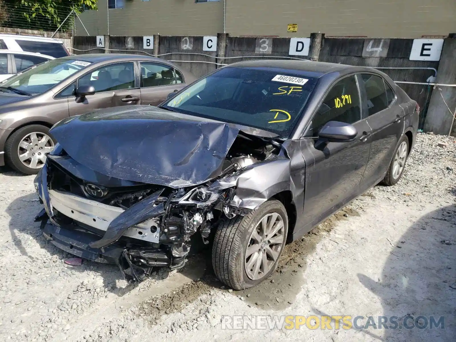 2 Photograph of a damaged car 4T1C11AK8LU875738 TOYOTA CAMRY 2020