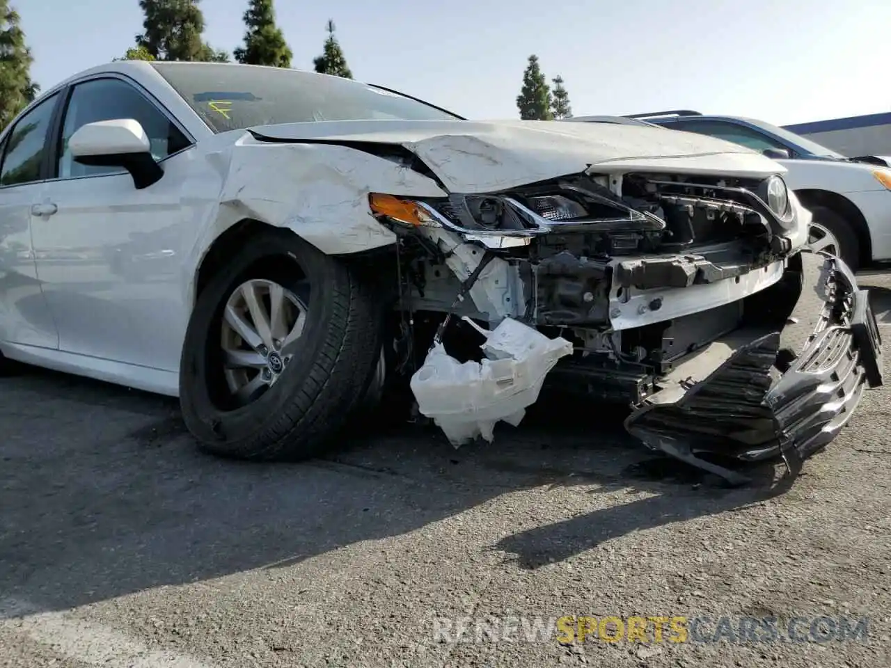 9 Photograph of a damaged car 4T1C11AK8LU879563 TOYOTA CAMRY 2020