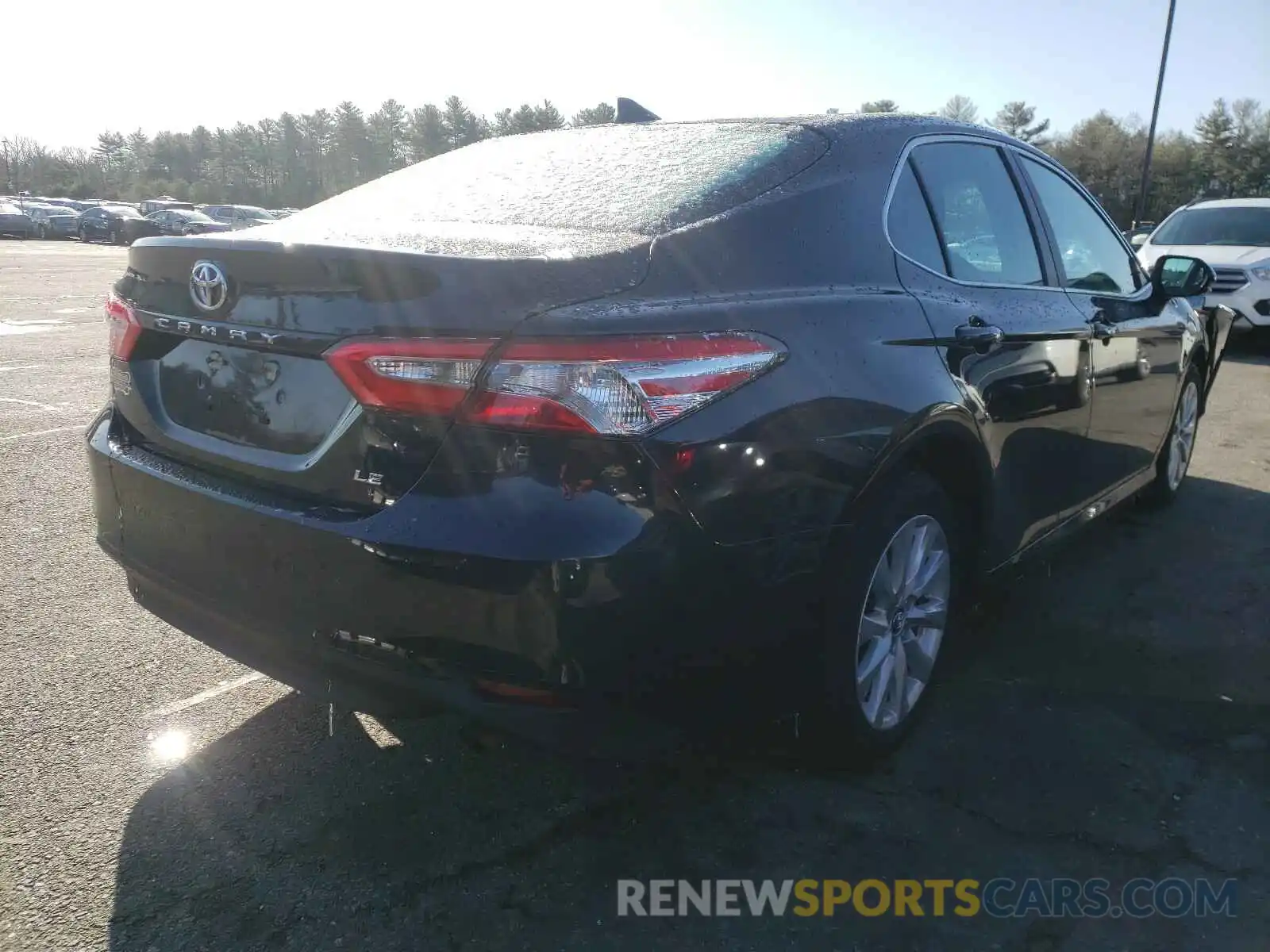 4 Photograph of a damaged car 4T1C11AK8LU884021 TOYOTA CAMRY 2020