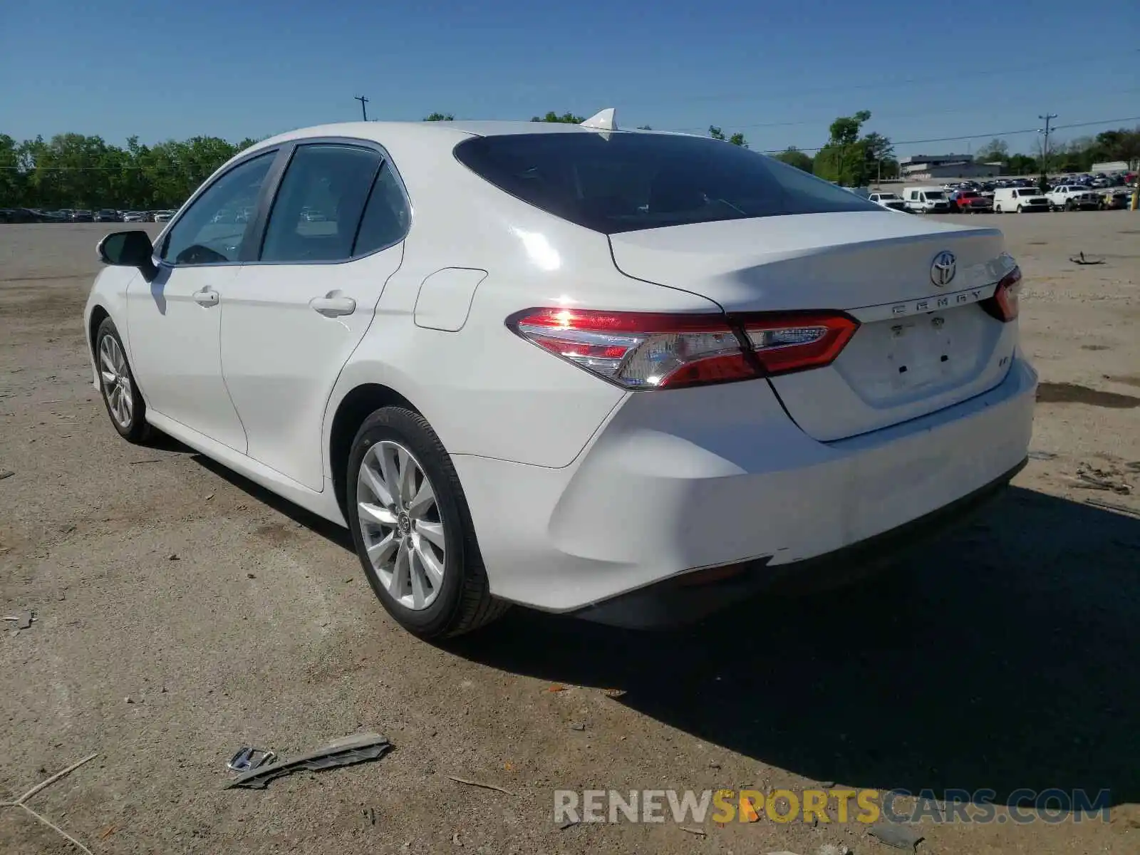 3 Photograph of a damaged car 4T1C11AK8LU885489 TOYOTA CAMRY 2020