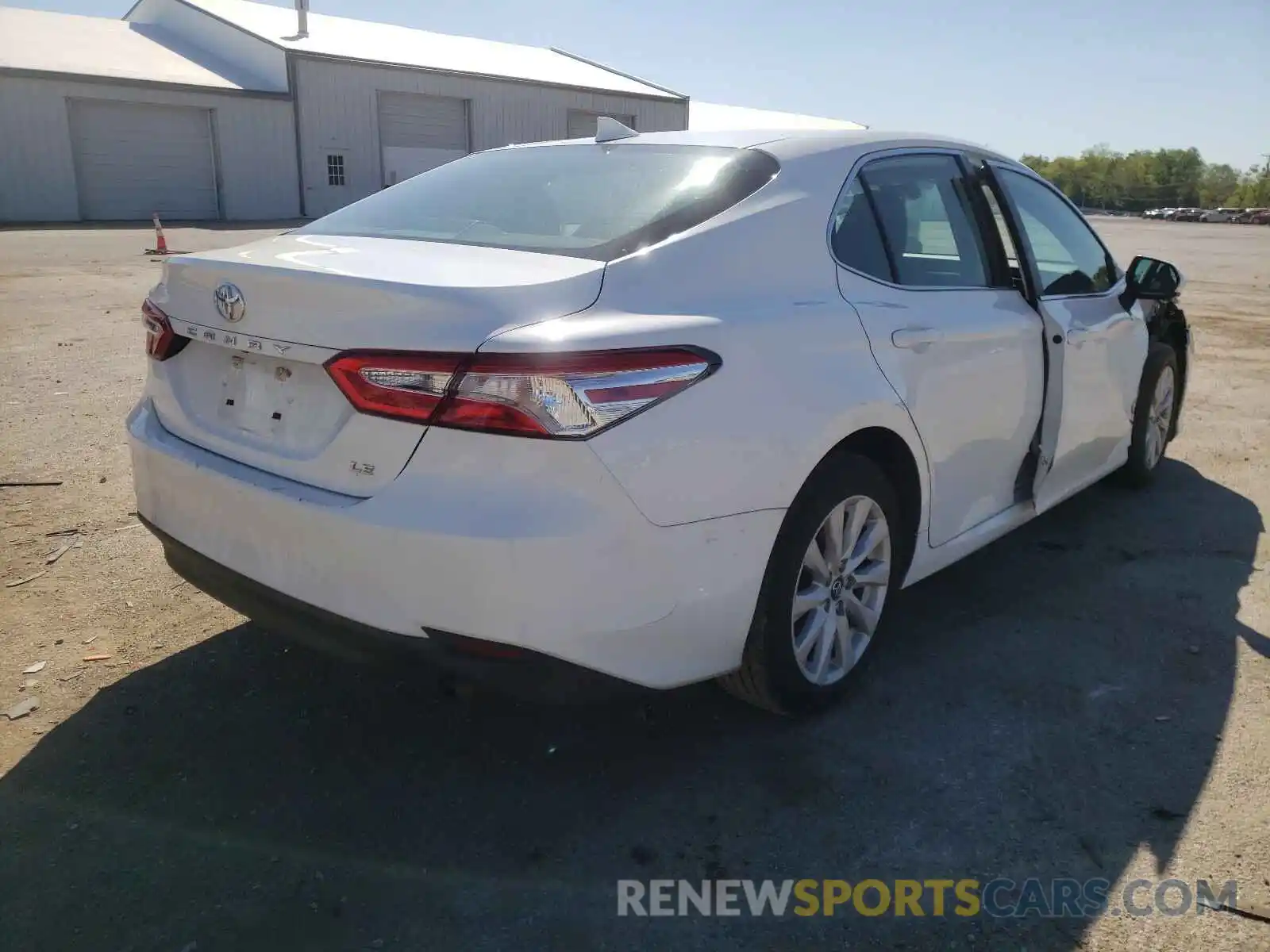 4 Photograph of a damaged car 4T1C11AK8LU885489 TOYOTA CAMRY 2020