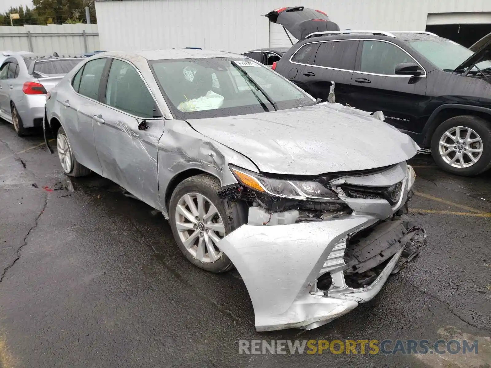 1 Photograph of a damaged car 4T1C11AK8LU886044 TOYOTA CAMRY 2020