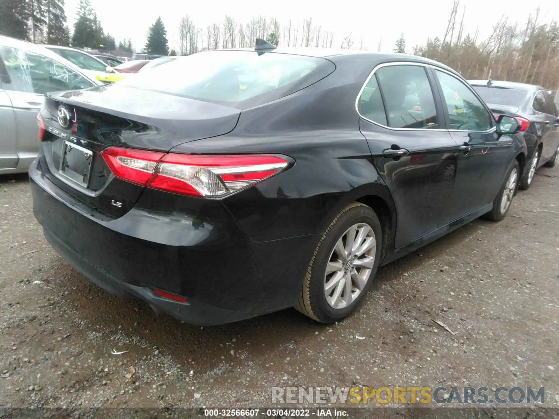 4 Photograph of a damaged car 4T1C11AK8LU887839 TOYOTA CAMRY 2020