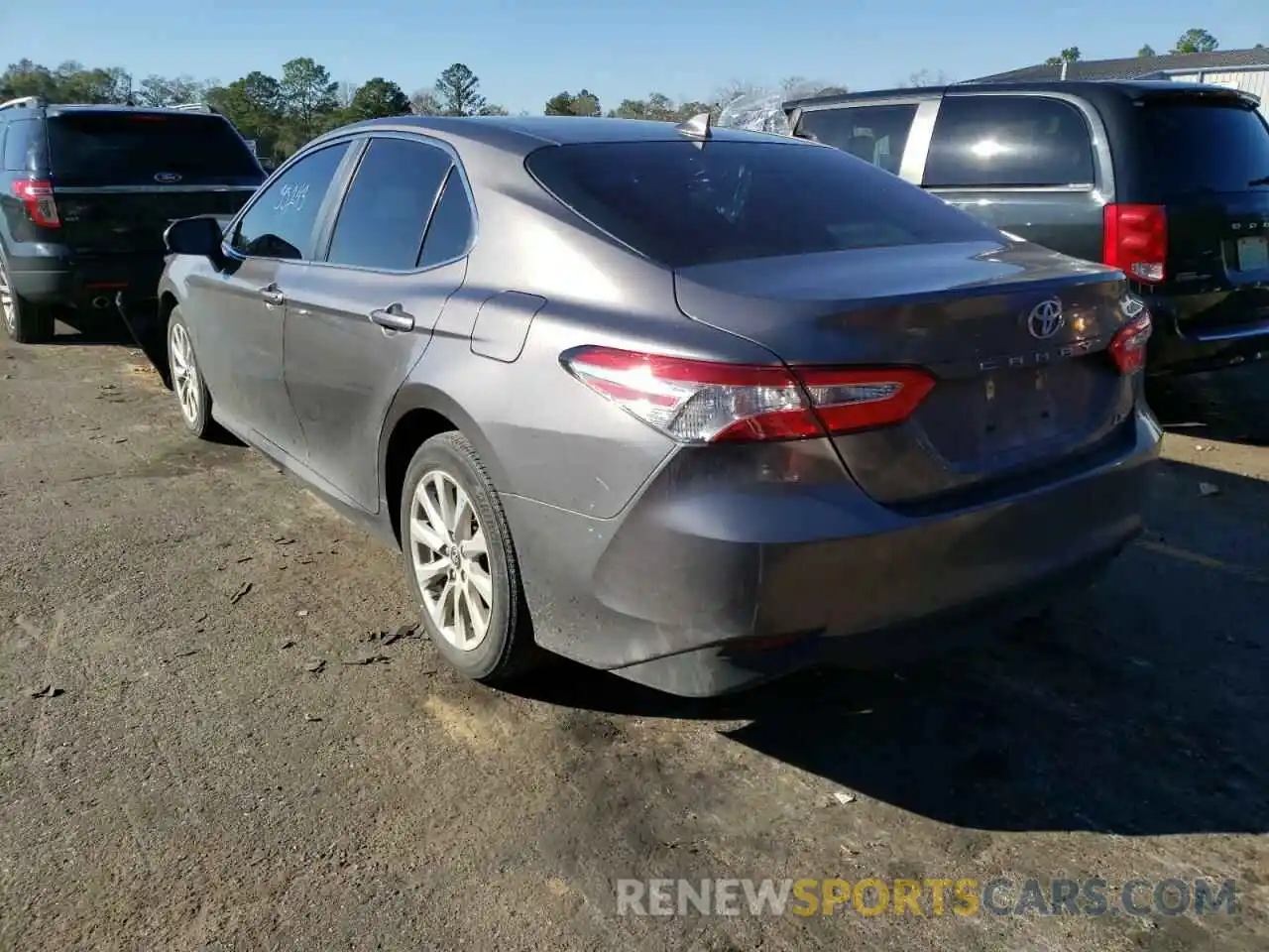 3 Photograph of a damaged car 4T1C11AK8LU888277 TOYOTA CAMRY 2020