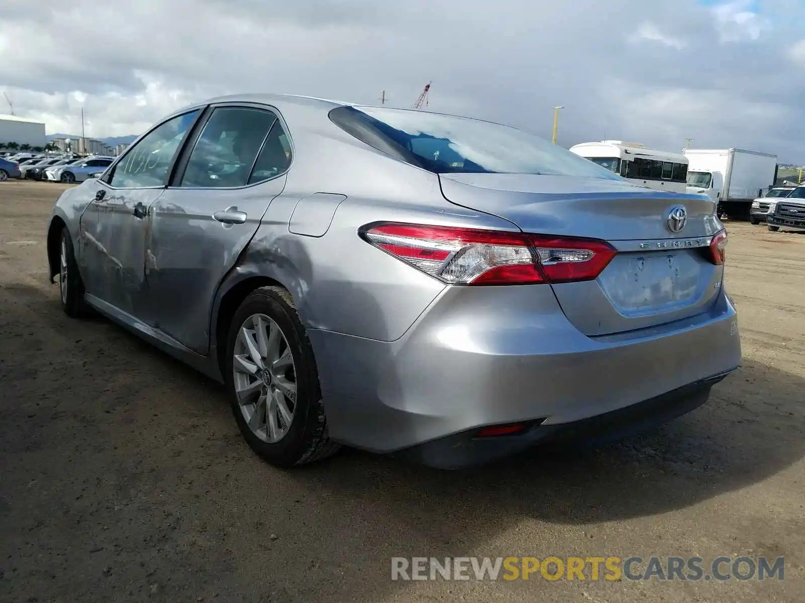 3 Photograph of a damaged car 4T1C11AK8LU891793 TOYOTA CAMRY 2020