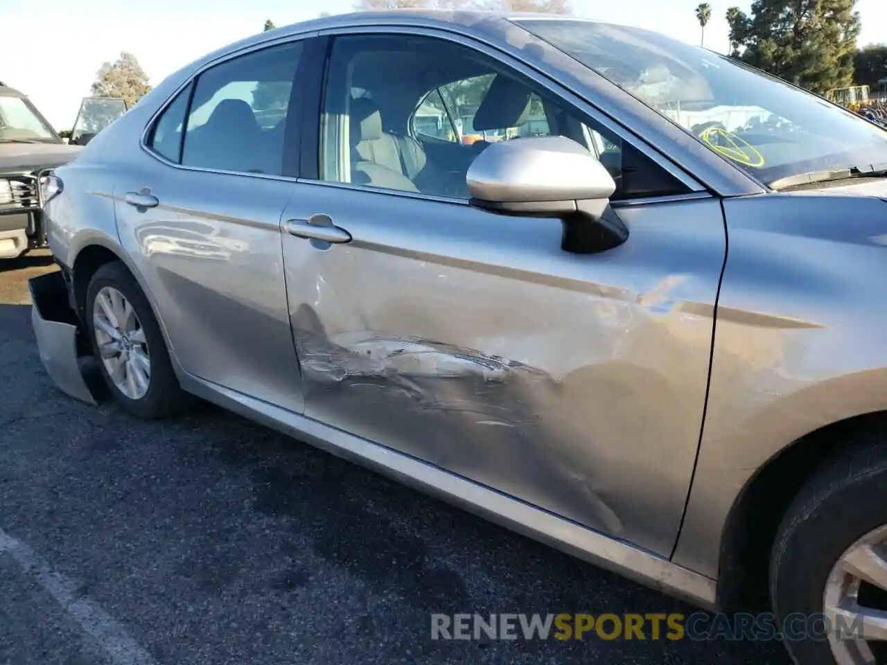 9 Photograph of a damaged car 4T1C11AK8LU903666 TOYOTA CAMRY 2020