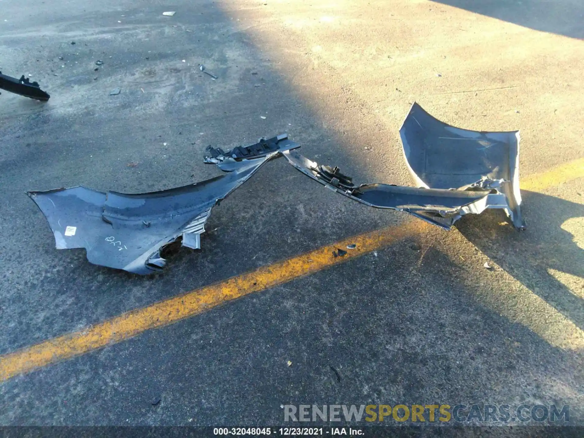 11 Photograph of a damaged car 4T1C11AK8LU904414 TOYOTA CAMRY 2020