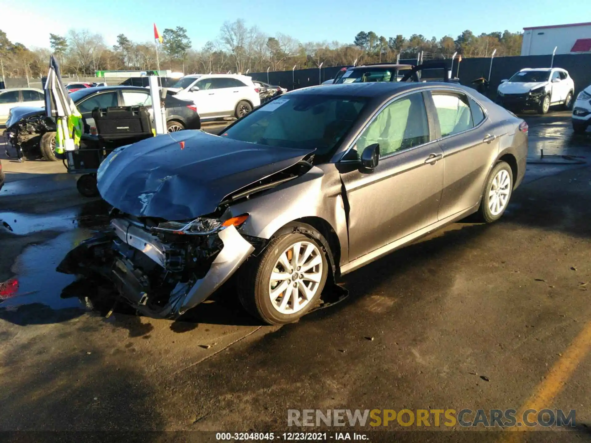 2 Photograph of a damaged car 4T1C11AK8LU904414 TOYOTA CAMRY 2020