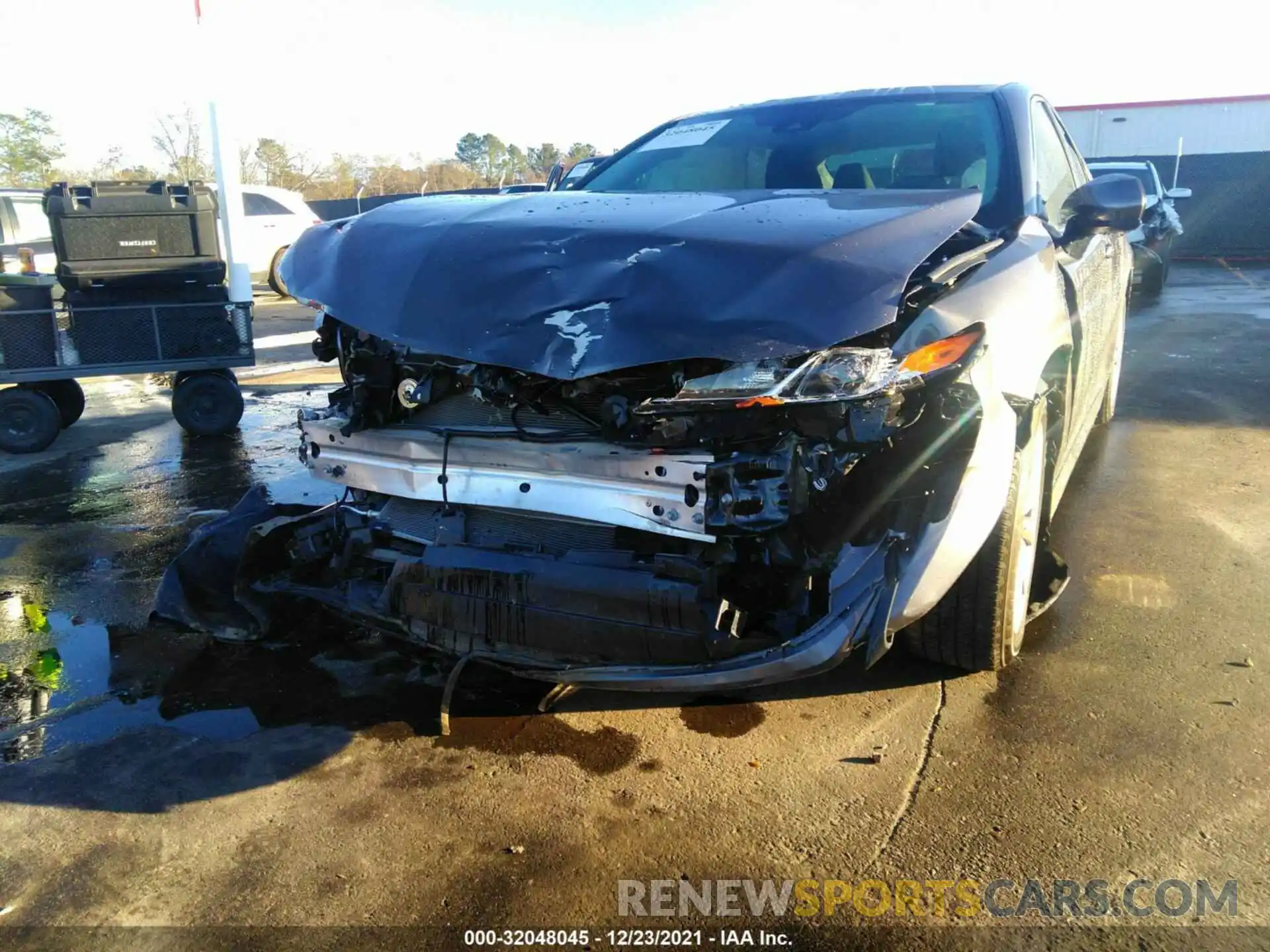 6 Photograph of a damaged car 4T1C11AK8LU904414 TOYOTA CAMRY 2020