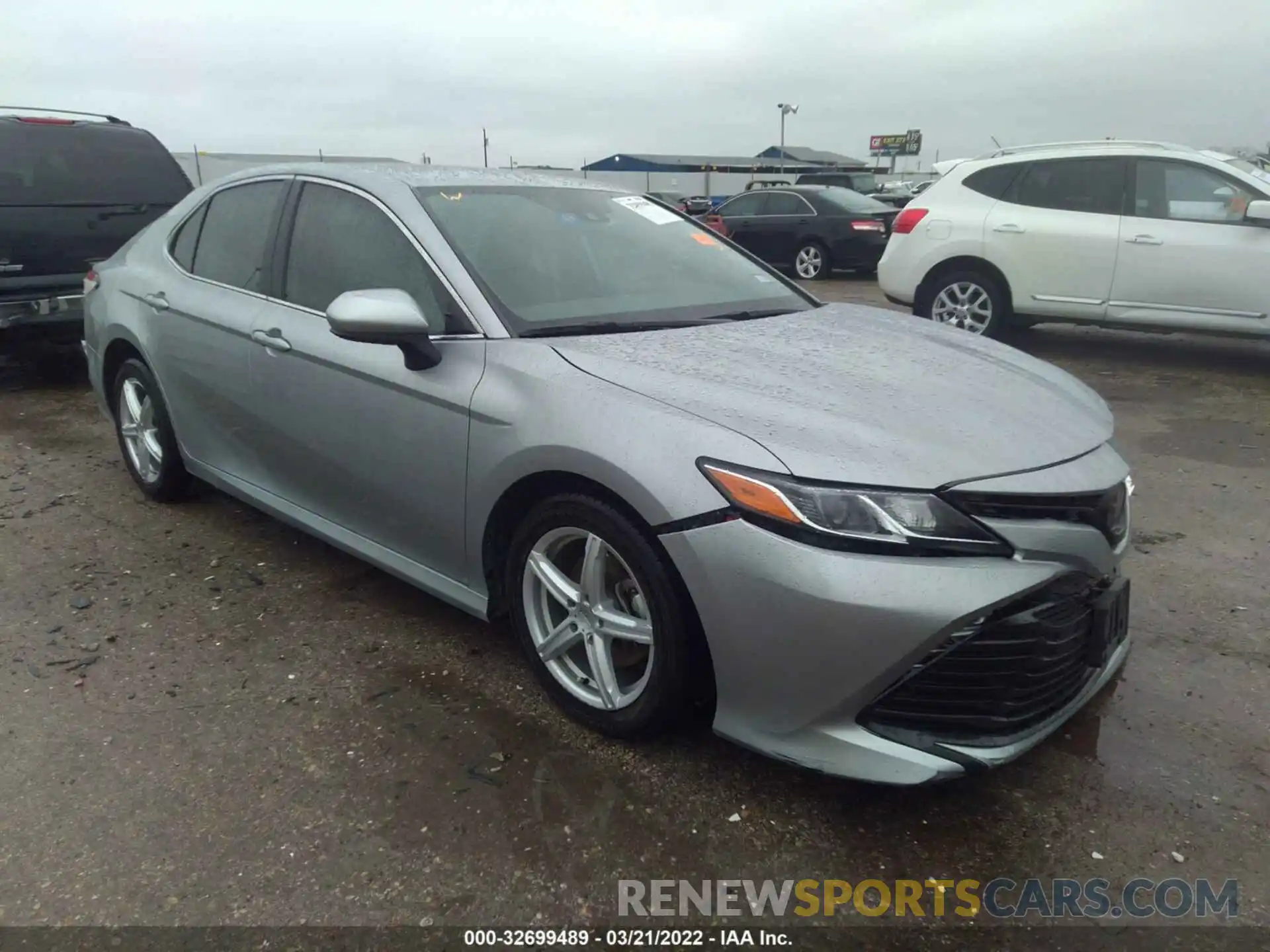 1 Photograph of a damaged car 4T1C11AK8LU904901 TOYOTA CAMRY 2020