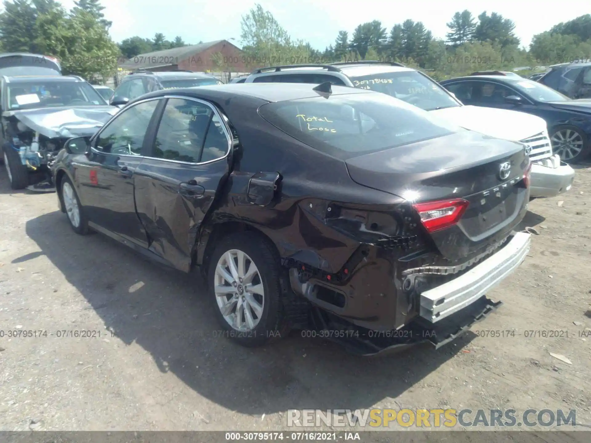 3 Photograph of a damaged car 4T1C11AK8LU907426 TOYOTA CAMRY 2020