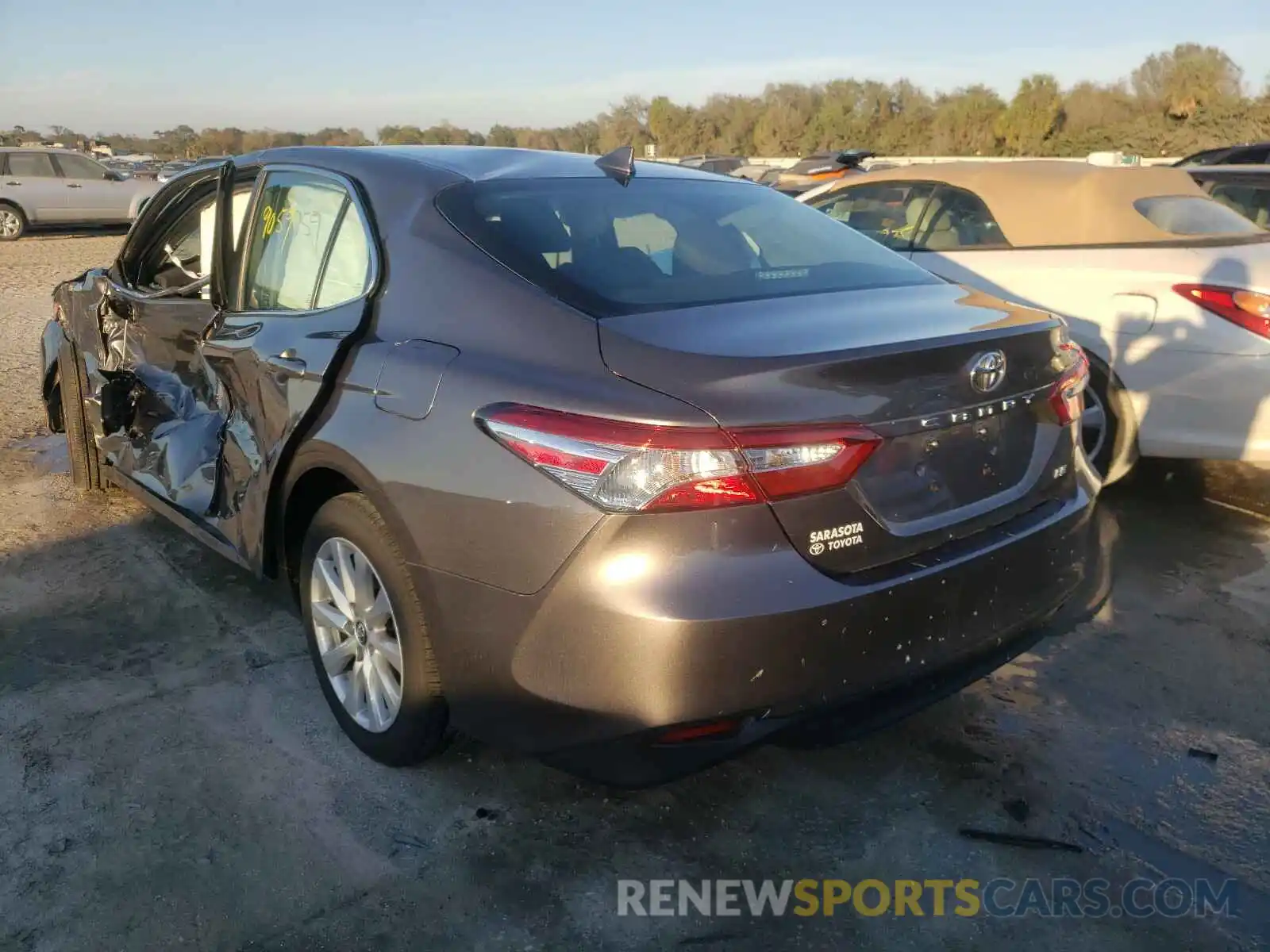 3 Photograph of a damaged car 4T1C11AK8LU910648 TOYOTA CAMRY 2020